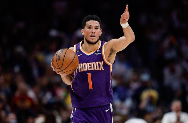 太阳队控卫德文·布克创造新赛季得分记录的简单介绍 太阳队控卫德文·布克创造新赛季得分记录的简单介绍