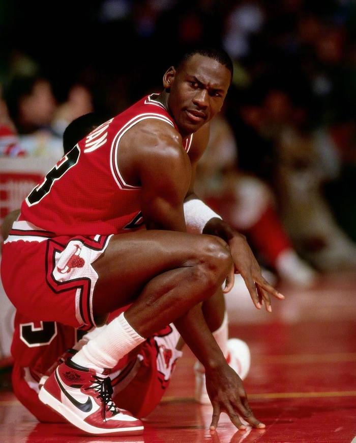 爱游戏官网-乔丹时隔多年再次现身球场，展现独特魅力的简单介绍