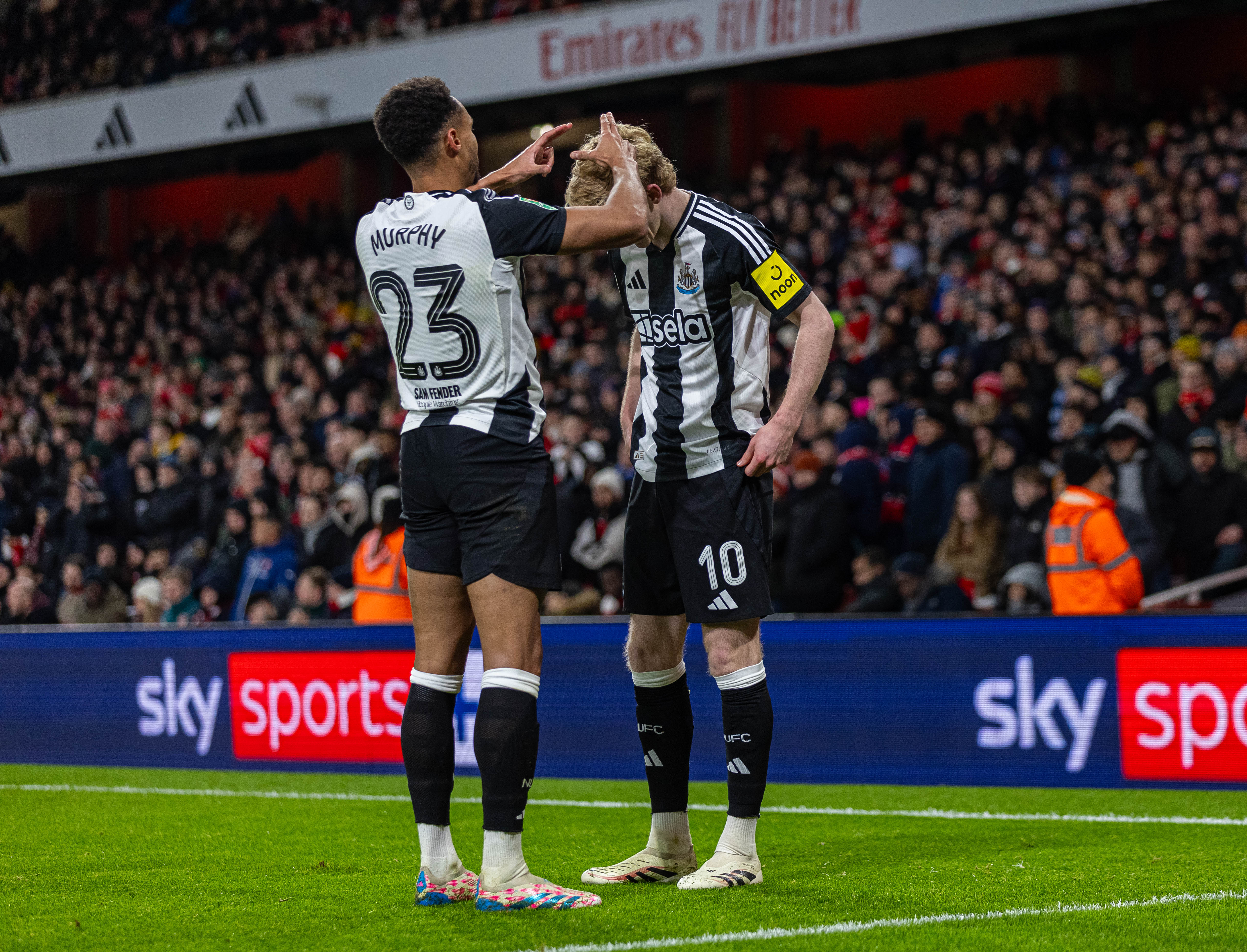 爱游戏-联赛杯遭遇不敌，差点无缘晋级