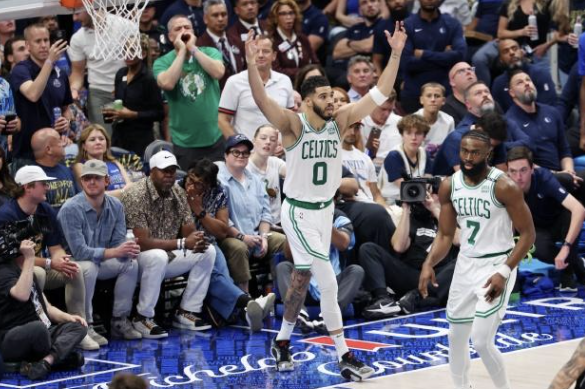 爱游戏登录入口-凯尔特人力克对手！球员状态大好，展现实力的简单介绍