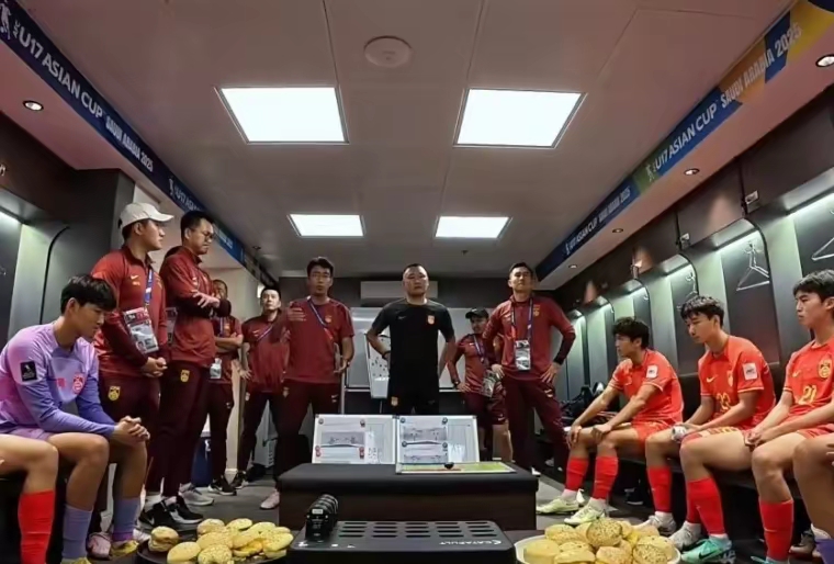 队内矛盾再起，主教练紧急处理，球员纷纷表态