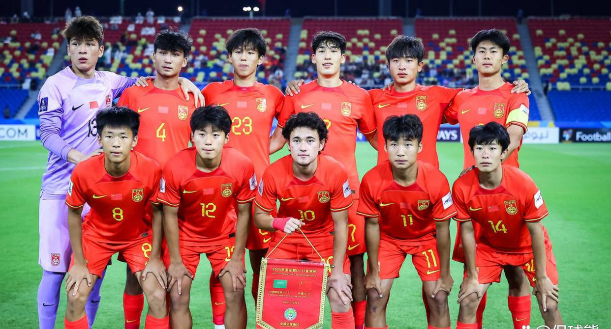 足球亚洲杯小组赛开战,泰国队取得开门红 足球亚洲杯小组赛开战,泰国队取得开门红