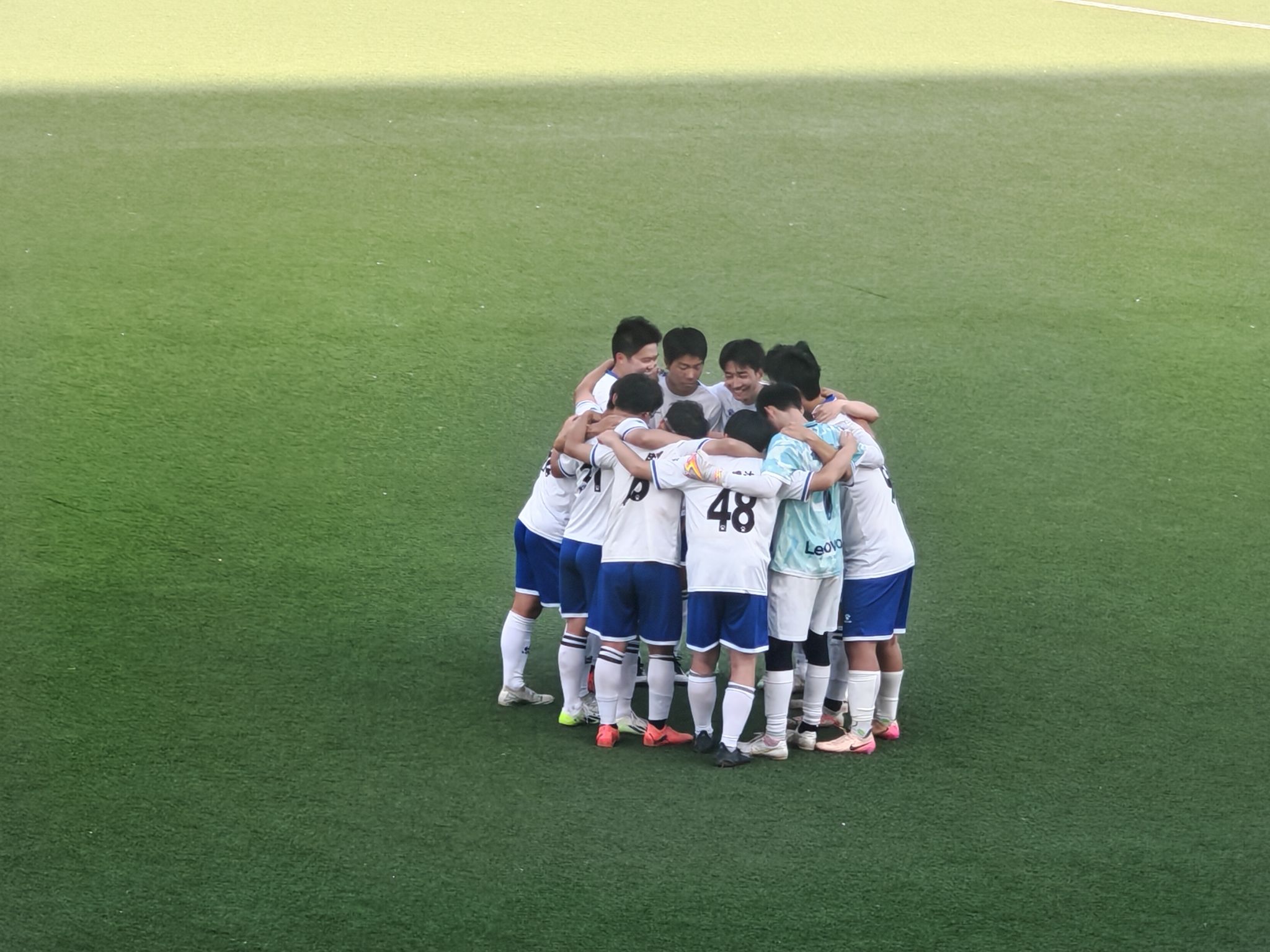 国内职业足球比赛赛程激烈,球员们拼尽全力的简单介绍 国内职业足球比赛赛程激烈,球员们拼尽全力的简单介绍