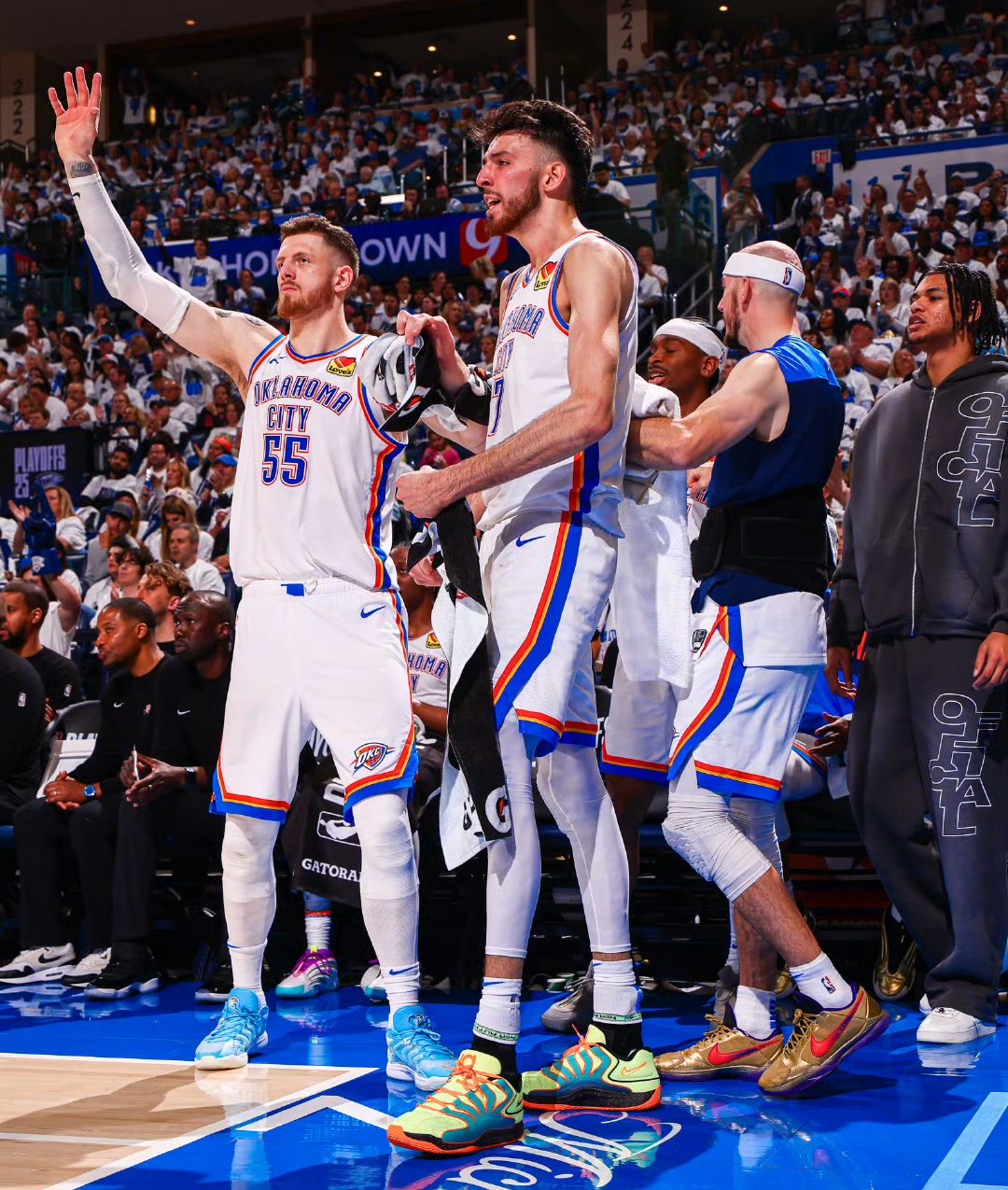 爱游戏app-灰熊队战胜篮网，取得了重要的胜利