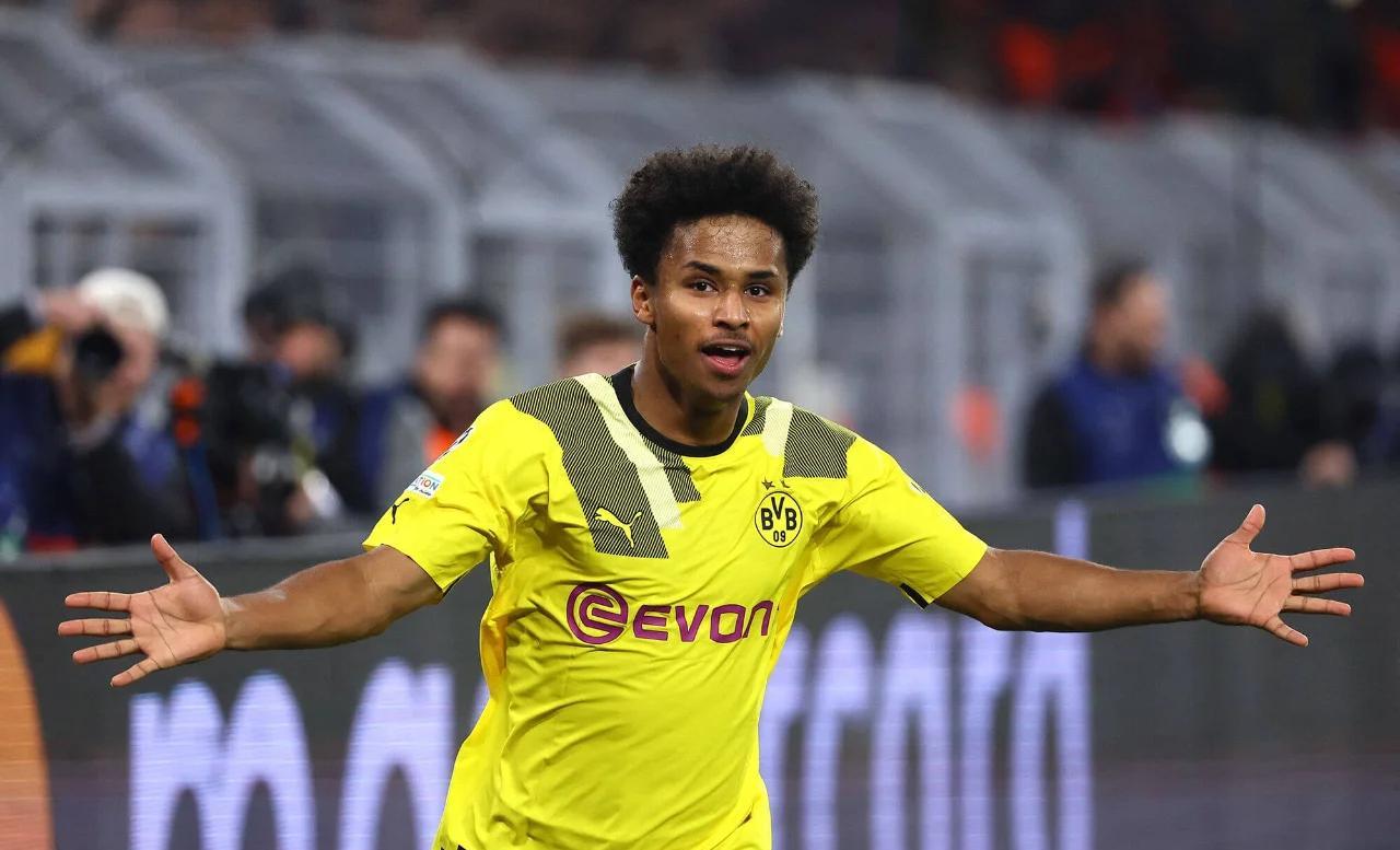 爱游戏在线-关于斯图加特队面临保级压力，努力保持不败的信息