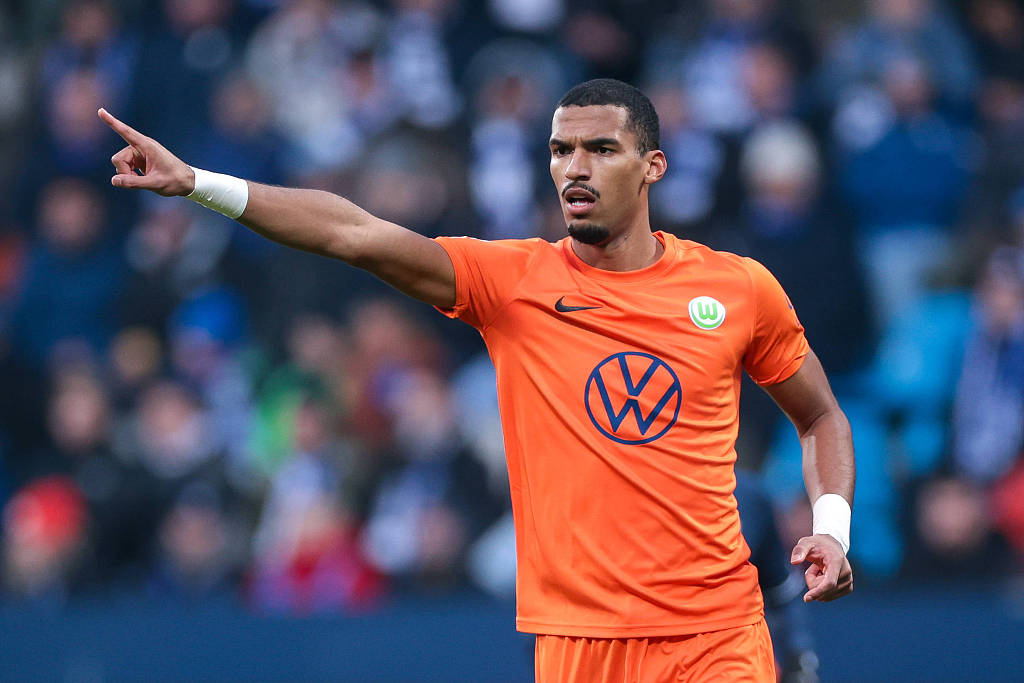 包含沃尔夫斯堡中锋低迷表现，遭遇连场封堵的词条