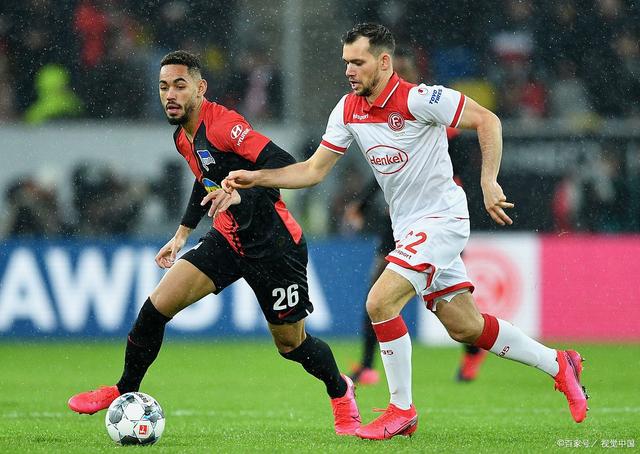 爱游戏亚洲官网-柏林赫塔主场平局，保持中游位置