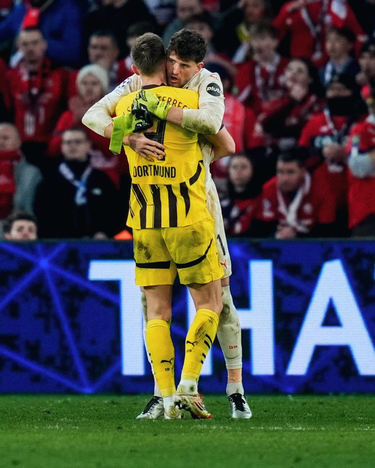 巴黎客场大胜多特蒙德，晋级八强