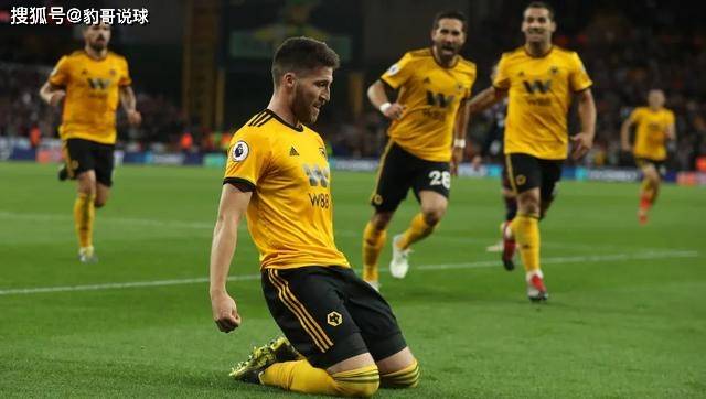 关于狼队主场大败,后防线暴露问题的信息 关于狼队主场大败,后防线暴露问题的信息