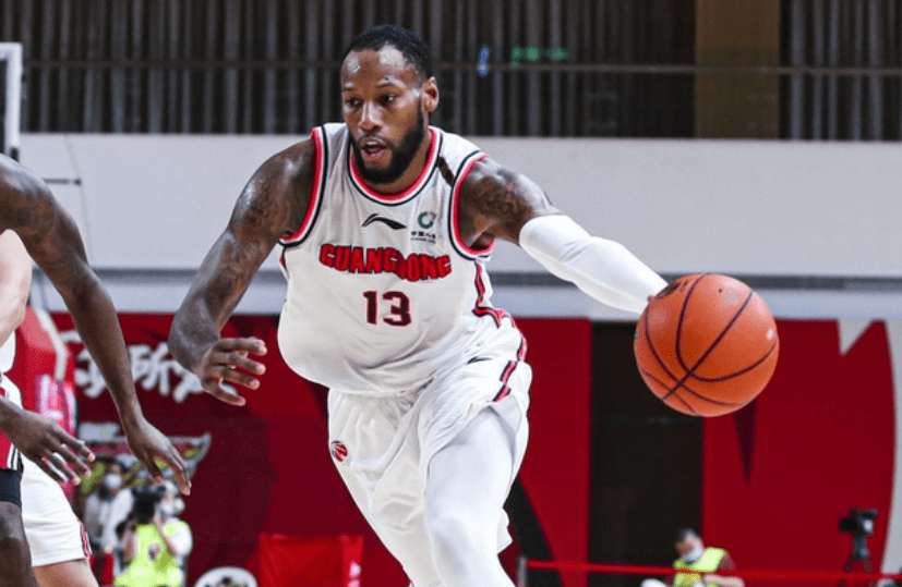 格拉纳达卫冕冠军，连胜加冕