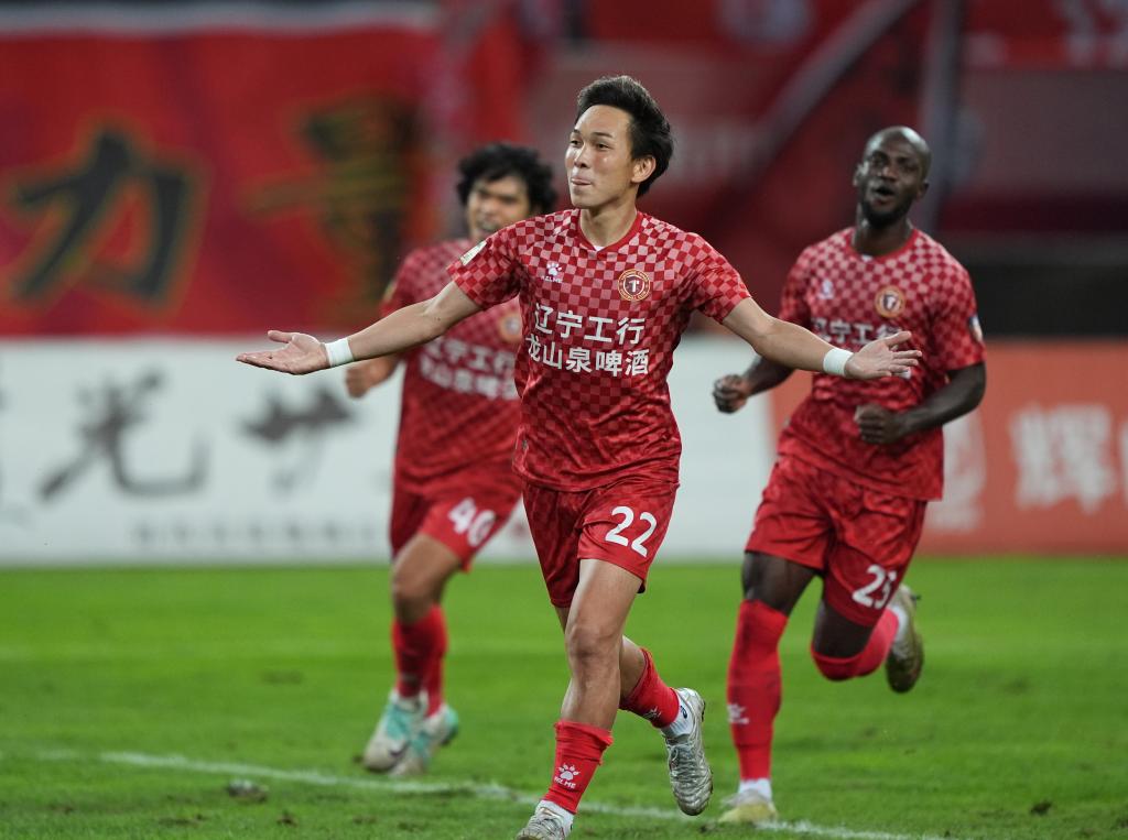 爱游戏亚洲官网-沈阳队主场力克对手，取得关键胜利的简单介绍