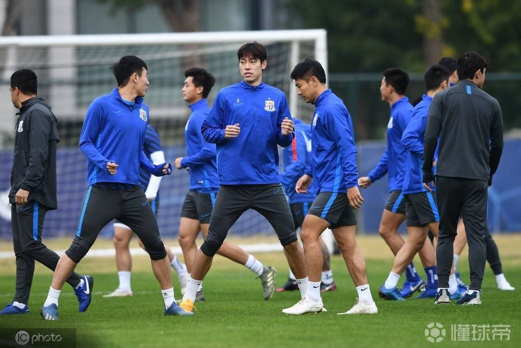 河南嵩山龙门客场取胜，提前锁定积分榜前四的简单介绍