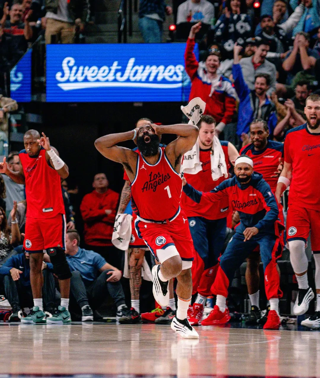 快船爆冷不敌老鹰,失两连胜 快船爆冷不敌老鹰,失两连胜