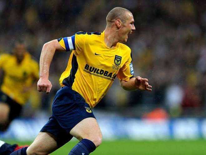 爱游戏网页版登录入口-关于瑞典足球明星状态火热，赛前备战信心十足的信息